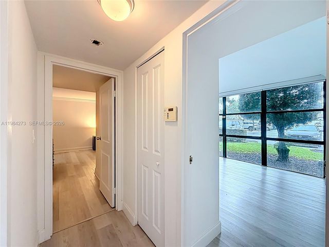 1000 Parkview Dr 121, Hallandale Beach, FL 33009