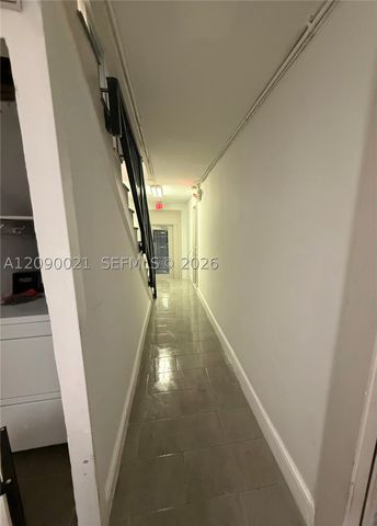 2020 Washington St 4, Hollywood, FL 33020