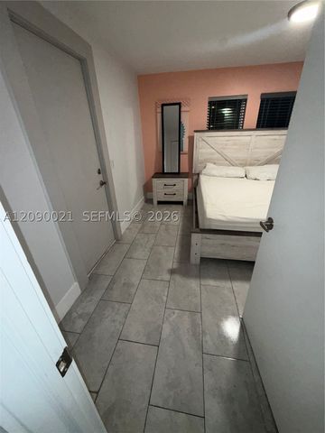 2020 Washington St 4, Hollywood, FL 33020