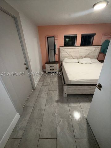 2020 Washington St 4, Hollywood, FL 33020