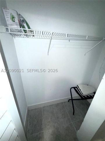 2020 Washington St 4, Hollywood, FL 33020