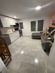 2020 Washington St 4, Hollywood, FL 33020