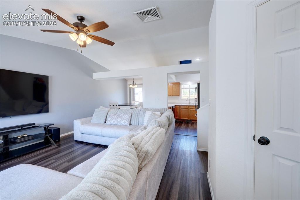 299 S Falcon Drive, Pueblo, CO 81007 — photo 3
