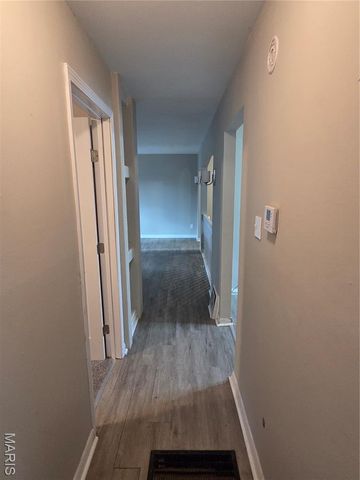 945 Edgehill Drive, Ferguson, MO 63135