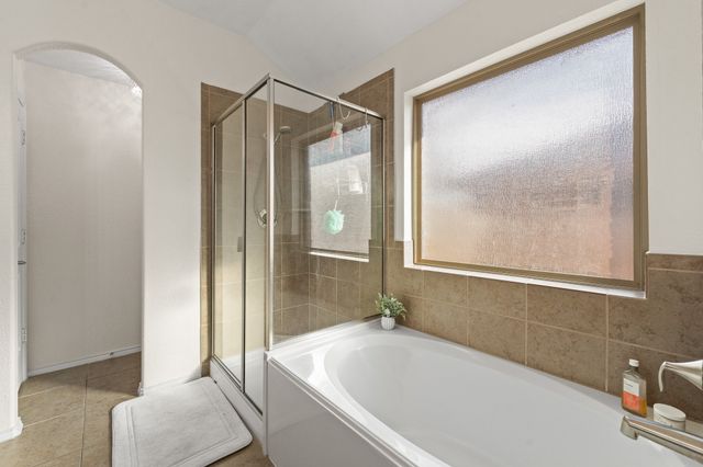 425 Peach Lane, Burleson, TX 76028