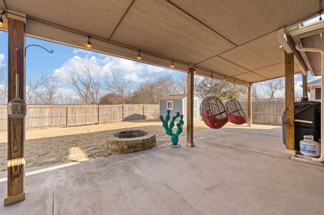 425 Peach Lane, Burleson, TX 76028
