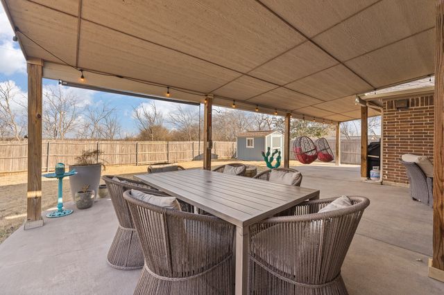 425 Peach Lane, Burleson, TX 76028