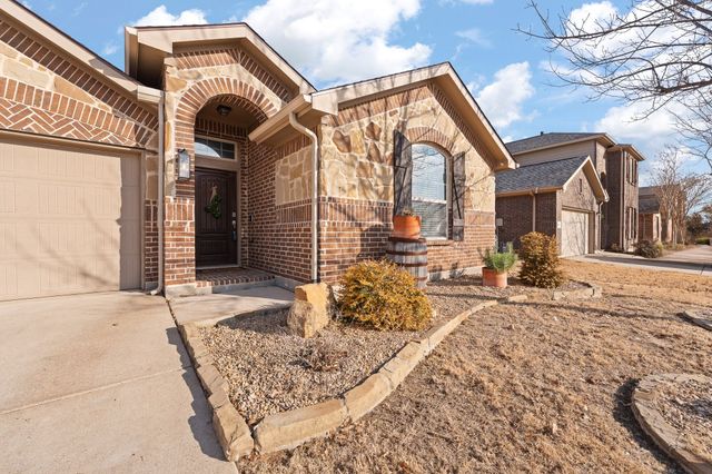 425 Peach Lane, Burleson, TX 76028