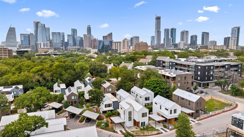 900 S 2nd ST 21, Austin, TX 78704