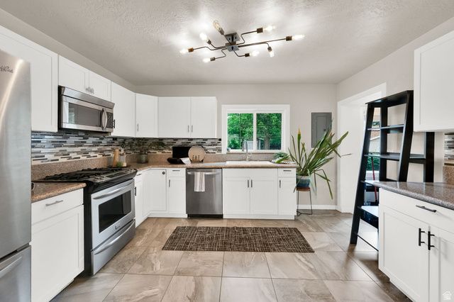 1216 E CRANDALL AVE, Salt Lake City, UT 84106