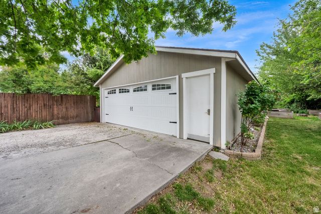 1216 E CRANDALL AVE, Salt Lake City, UT 84106