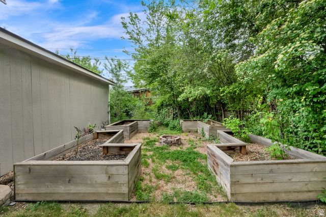 1216 E CRANDALL AVE, Salt Lake City, UT 84106
