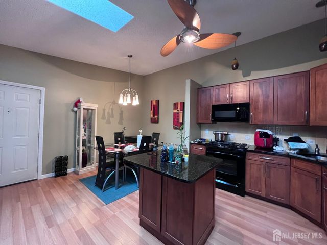87 Rachel Court 4524, Franklin, NJ 08823