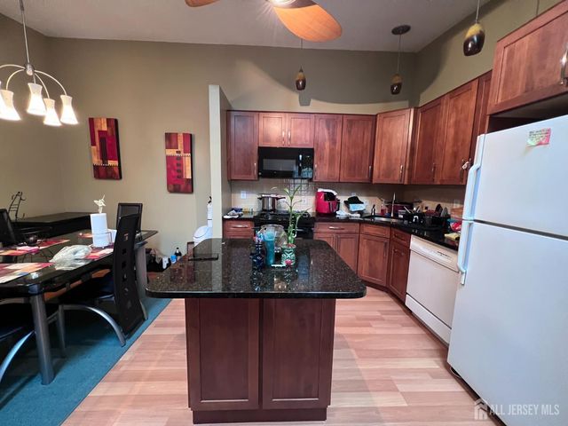 87 Rachel Court 4524, Franklin, NJ 08823