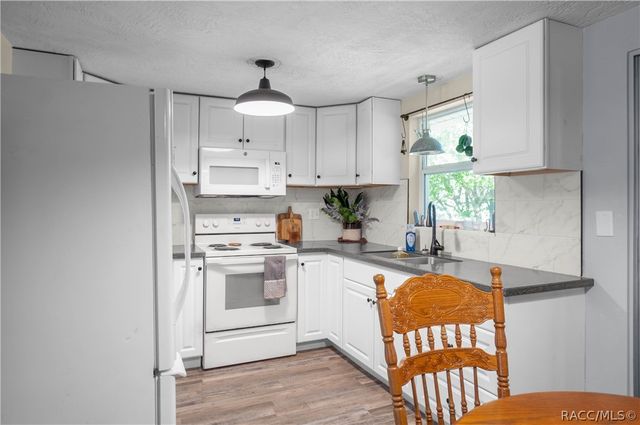 49 S Lee Street, Beverly Hills, FL 34465