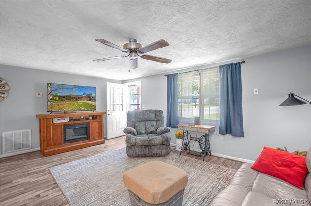 49 S Lee Street, Beverly Hills, FL 34465