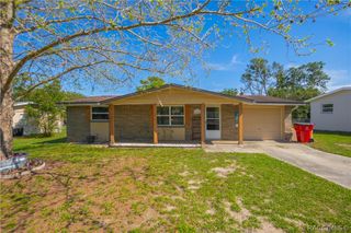 49 S Lee Street, Beverly Hills, FL 34465