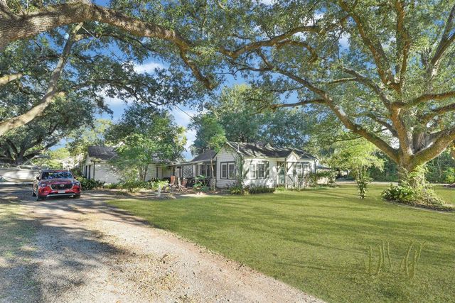 404 West 3rd St, League City, TX 77573