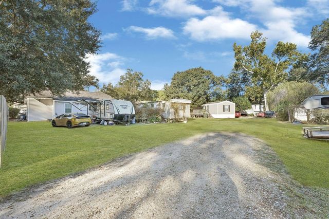 404 West 3rd St, League City, TX 77573