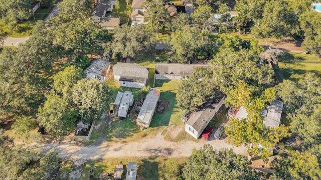 404 West 3rd St, League City, TX 77573