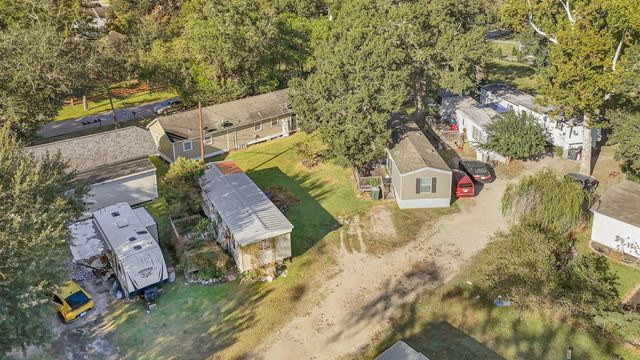 404 West 3rd St, League City, TX 77573