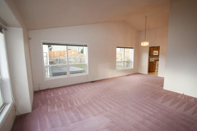 167 Peach Street, Klamath Falls, OR 97601