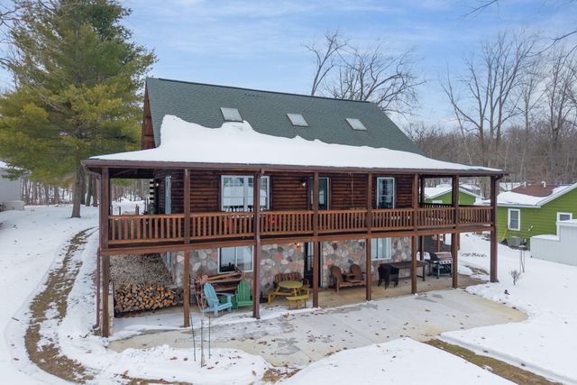 16211 Pretty Lake Drive, Mecosta, MI 49332