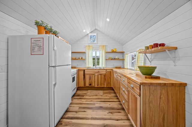 16211 Pretty Lake Drive, Mecosta, MI 49332