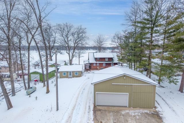 16211 Pretty Lake Drive, Mecosta, MI 49332