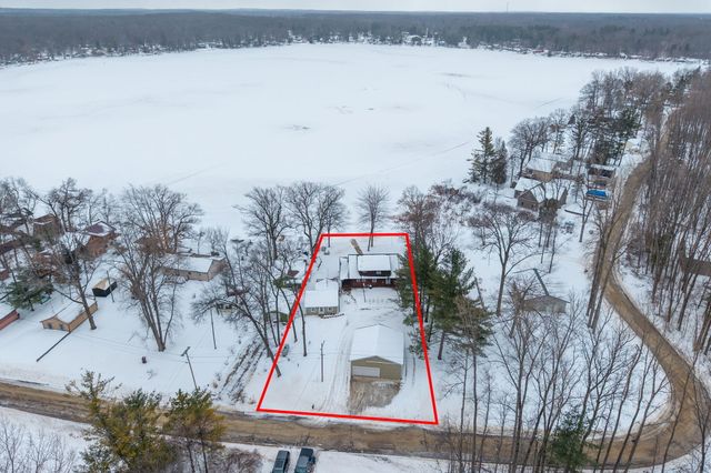 16211 Pretty Lake Drive, Mecosta, MI 49332