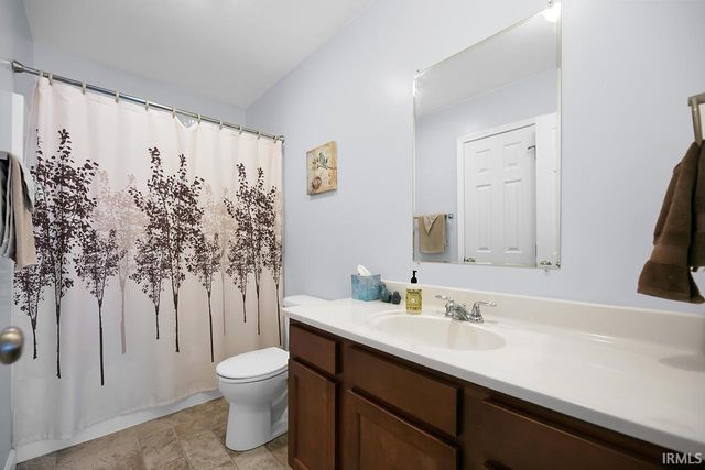 12837 Spoonbill Court, Middlebury, IN 46540