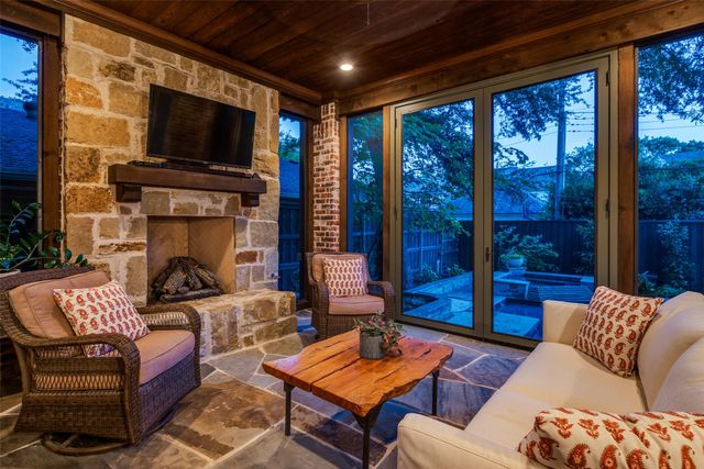 7502 Caruth Boulevard, Dallas, TX 75225