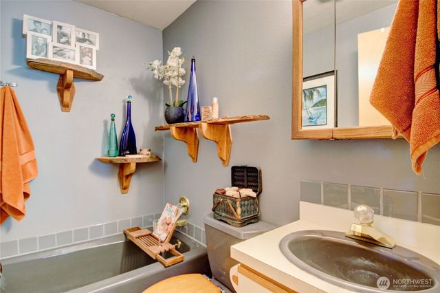 15 Tee Place, Bellingham, WA 98229