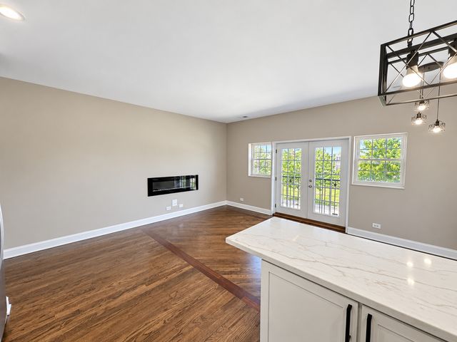 543 E 43rd Street 2E, Chicago, IL 60653