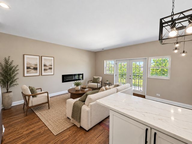 543 E 43rd Street 2E, Chicago, IL 60653