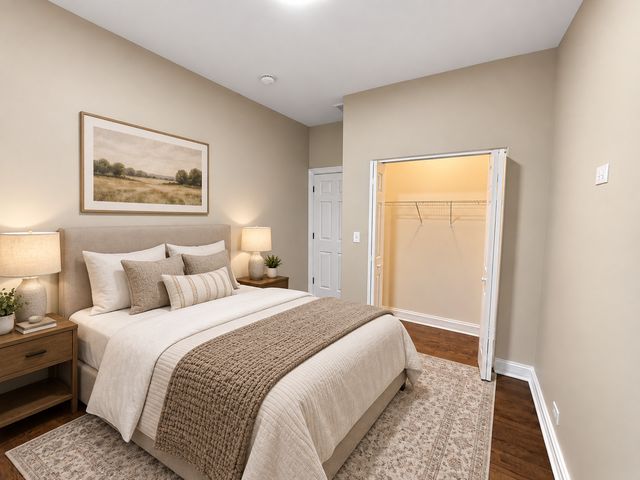 543 E 43rd Street 2E, Chicago, IL 60653