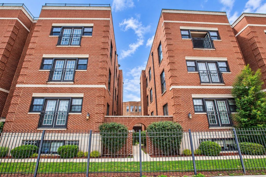 543 E 43rd Street 2E, Chicago, IL 60653