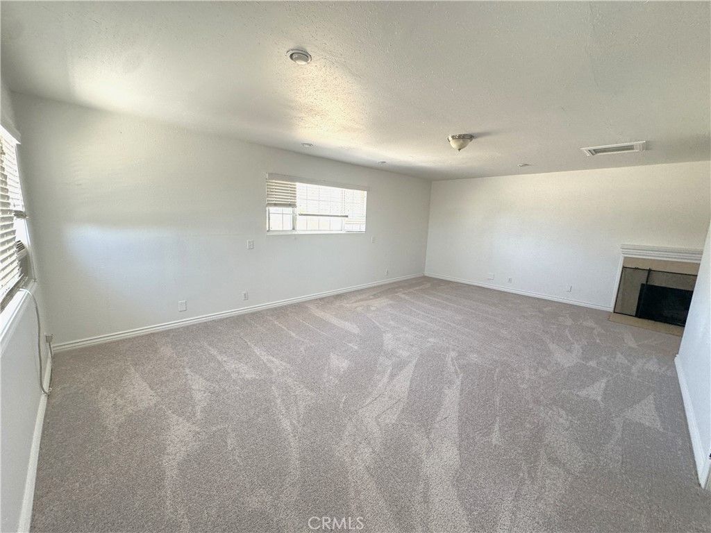 Image 10 of property listing at 6301 Arden Avenue, Highland, CA 92346