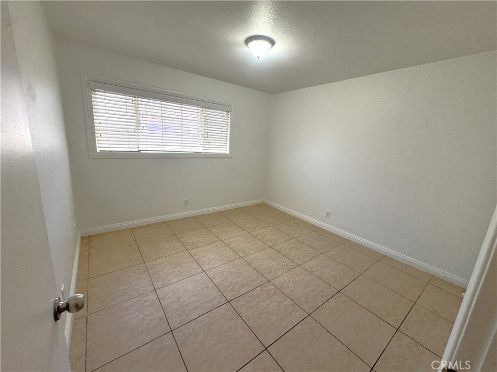 Image 20 of property listing at 6301 Arden Avenue, Highland, CA 92346