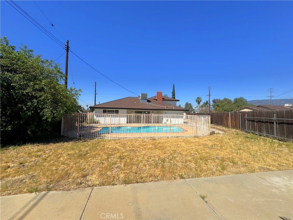 Image 23 of property listing at 6301 Arden Avenue, Highland, CA 92346