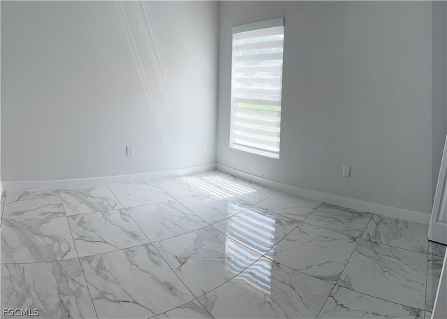 825 Porter ST E, Lehigh Acres, FL 33974