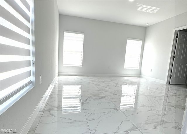 825 Porter ST E, Lehigh Acres, FL 33974