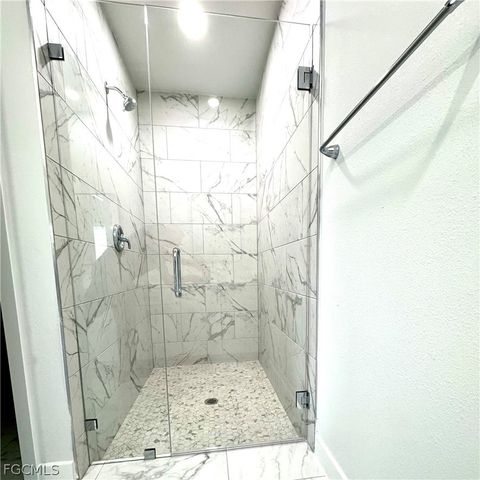 825 Porter ST E, Lehigh Acres, FL 33974