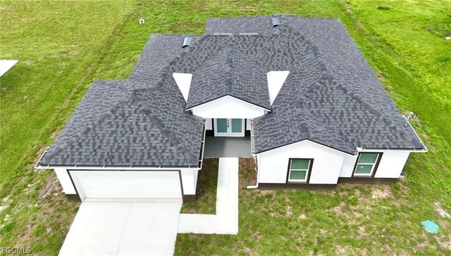 825 Porter ST E, Lehigh Acres, FL 33974