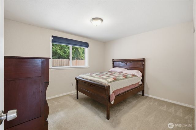 5713 187th Avenue E, Lake Tapps, WA 98391