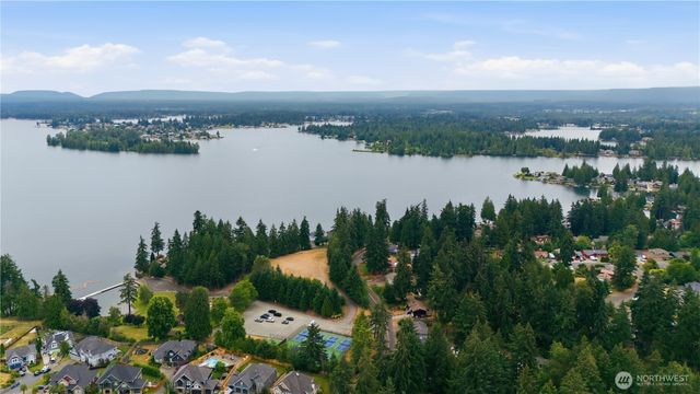 5713 187th Avenue E, Lake Tapps, WA 98391