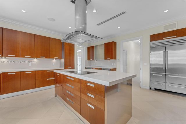 797 Ridgewood Rd ., Key Biscayne, FL 33149