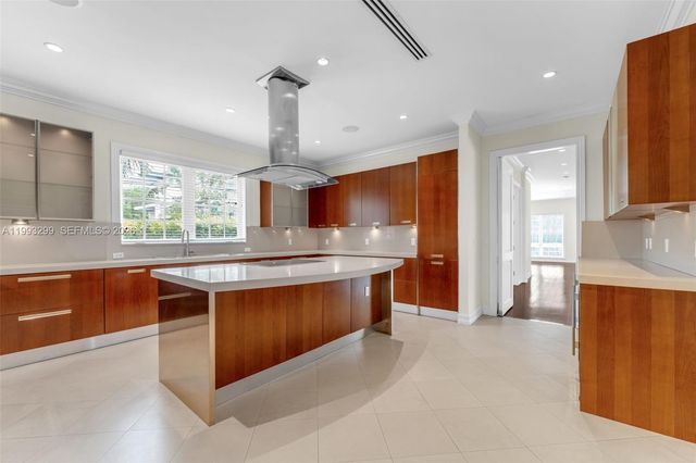 797 Ridgewood Rd ., Key Biscayne, FL 33149