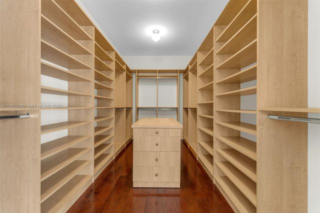 797 Ridgewood Rd ., Key Biscayne, FL 33149