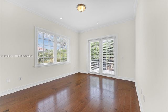 797 Ridgewood Rd ., Key Biscayne, FL 33149